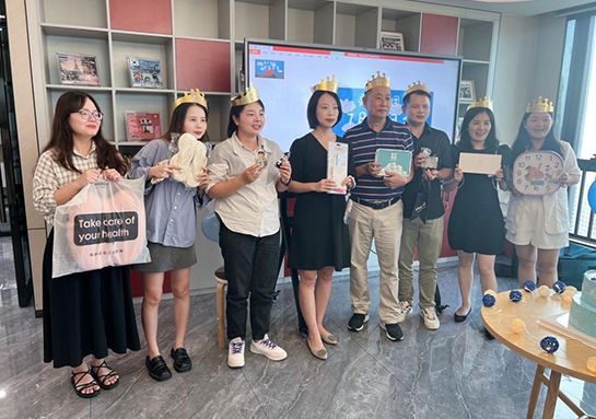 快乐之蓝，最先绽放